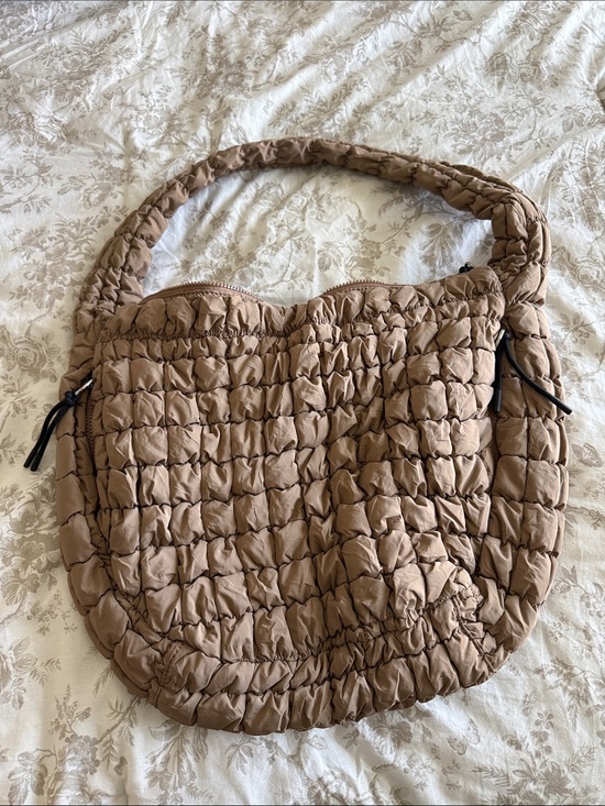 Free People Handbags - Quilted Puffer Hobo Bag in Taupe